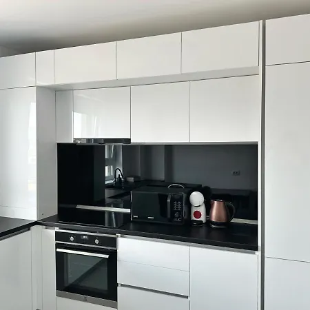 Koa - Twin Tower Apartment