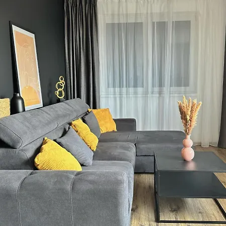 Koa - Twin Tower Брашов